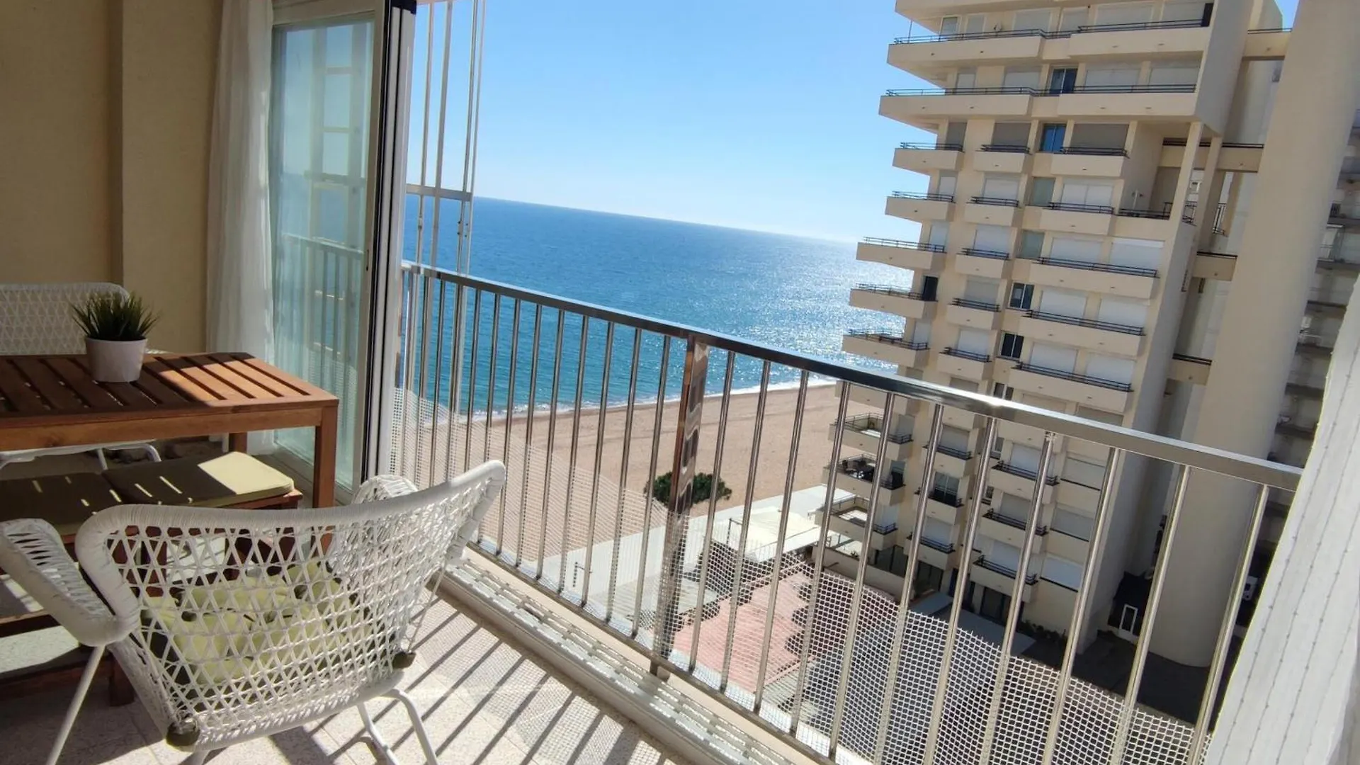 Apartamento Espectacular Frente Al Mar En Playa De Aro, Costa Brava - Es-209-76 contacts